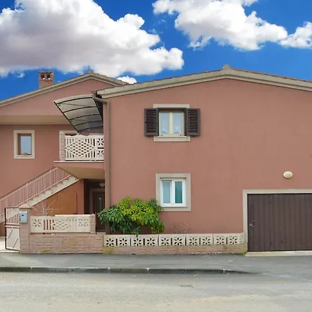 Appartamento Pina 2018 Pola